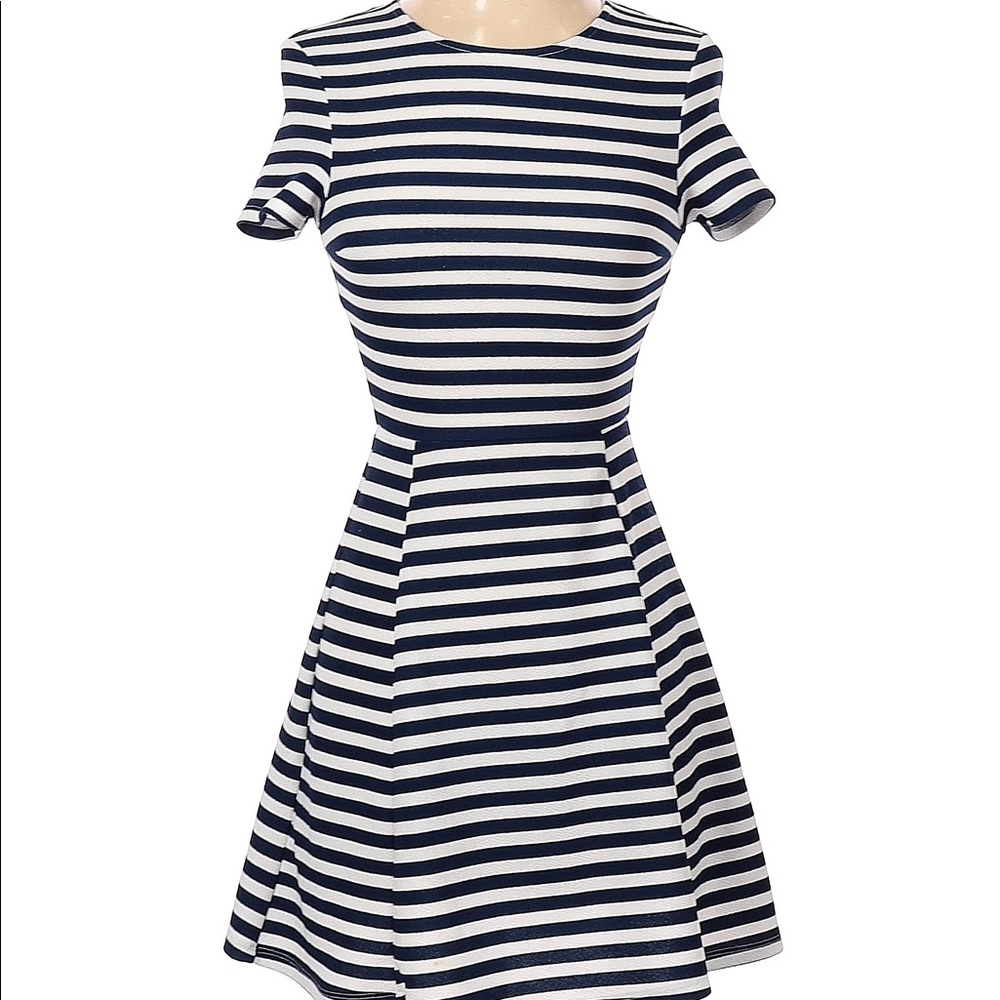 Divide by H&M Casual Striped Dress